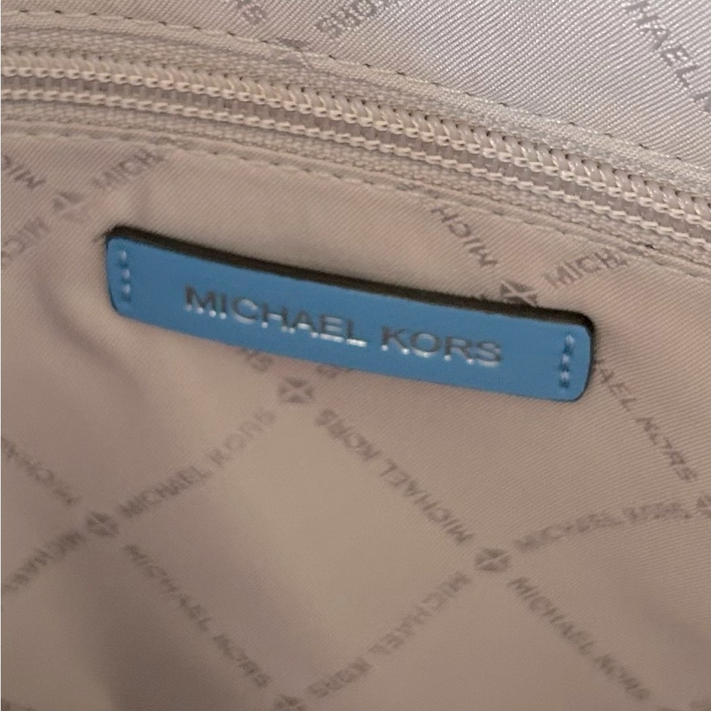 Michael Kors Mirella Medium Tote with Matching Large Snap Wallet - Picture 5 of 10